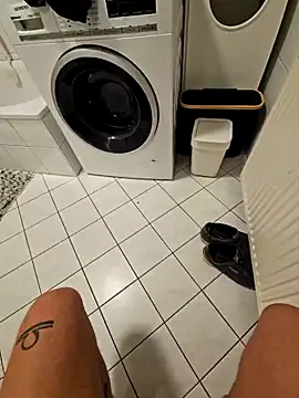 NiceHunter89 online show from October 2025 07:36:02 PM