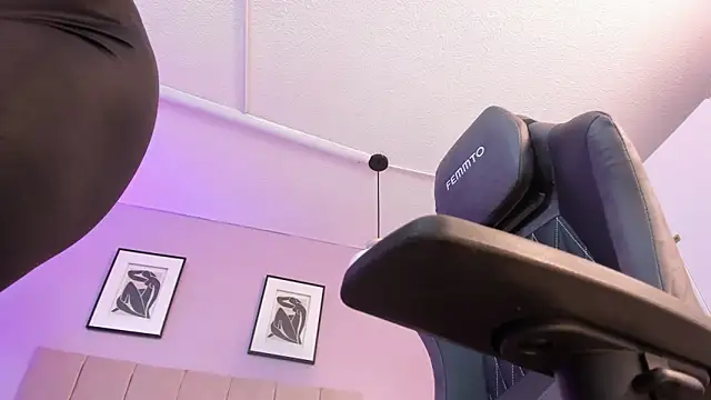 Inndrahot online show from March 2025 03:48:01 AM