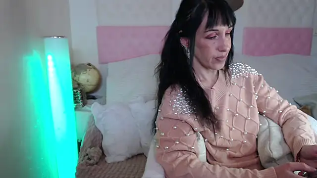 -carla- online show from November 2025 08:14:01 AM