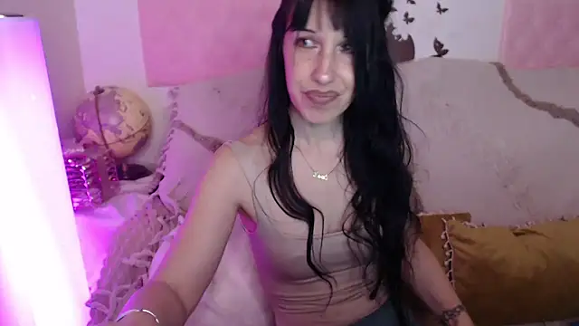 Snapshot of -carla- chatting on May 2026 05:37:01 AM -carla- online show from May 2026 05:37:01 AM