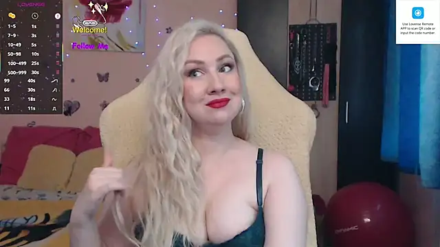 Snapshot of MissLexyGold chatting on September 2025 12:42:02 PM MissLexyGold online show from September 2025 12:42:02 PM