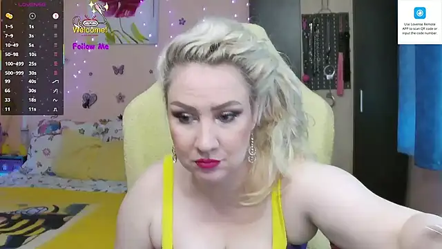 Snapshot of MissLexyGold chatting on October 2025 02:07:01 PM MissLexyGold online show from October 2025 02:07:01 PM