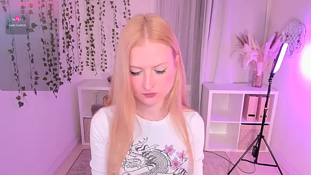 Laly Peach online show from December 2024 03:23:01 PM