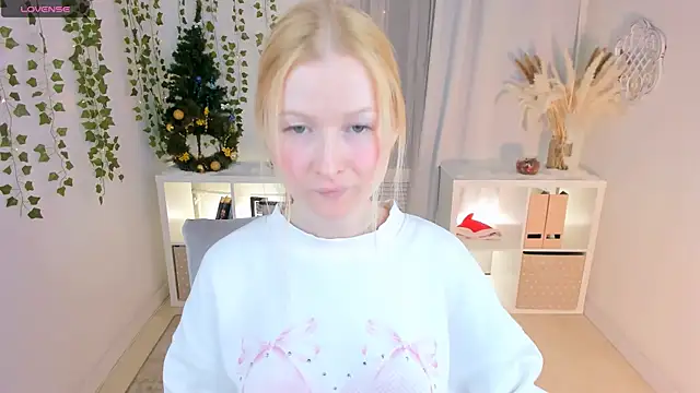 Laly Peach online show from January 2025 07:40:01 PM