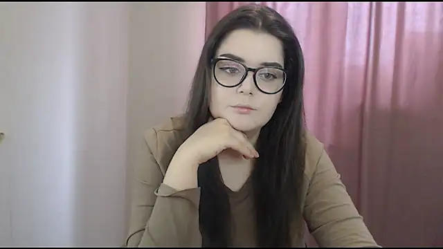 ohhhMie online show from February 2025 12:23:02 PM