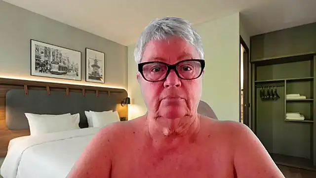 Snapshot of GrannyChrissy68 chatting on April 2026 09:17:02 PM GrannyChrissy68 online show from April 2026 09:17:02 PM