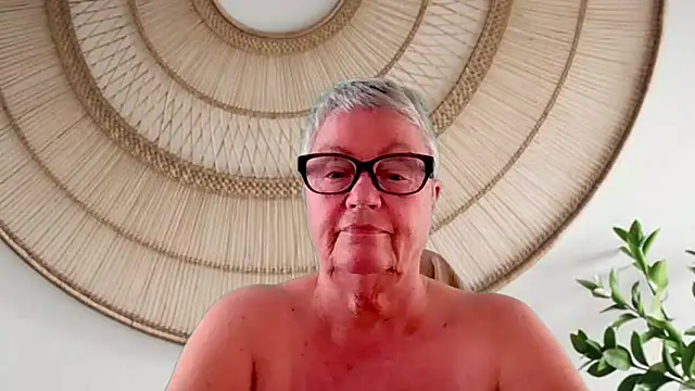 Snapshot of GrannyChrissy68 chatting on May 2026 09:22:02 PM GrannyChrissy68 online show from May 2026 09:22:02 PM