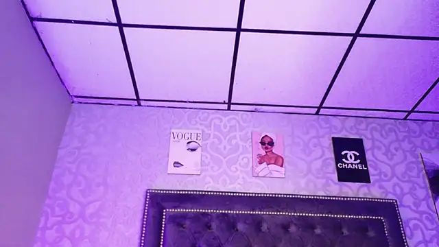 Snapshot of MariiePrice chatting on December 2024 07:47:01 AM MariiePrice online show from December 2024 07:47:01 AM