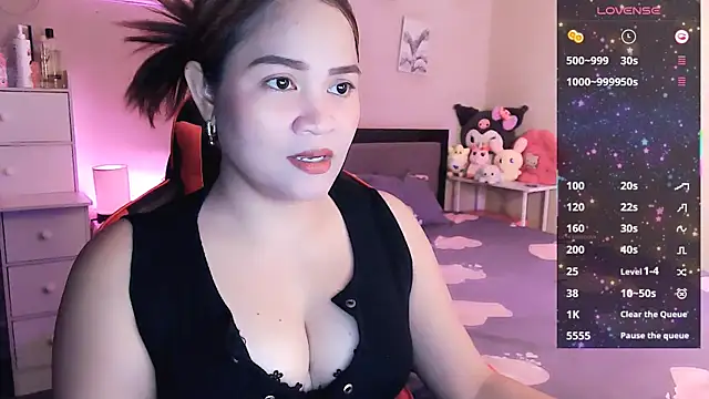 Snapshot of yenyen_ chatting on May 2026 01:23:02 AM yenyen online show from May 2026 01:23:02 AM