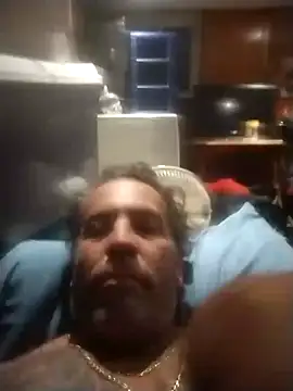 trucker1979 online show from October 2025 10:21:01 AM