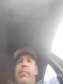 trucker1979 online show from December 2025 06:36:01 PM