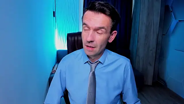 SteveTiger online show from October 2025 12:38:02 PM