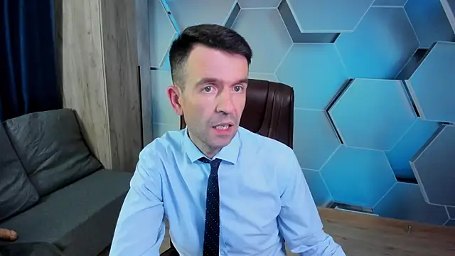 SteveTiger online show from November 2025 02:49:02 PM