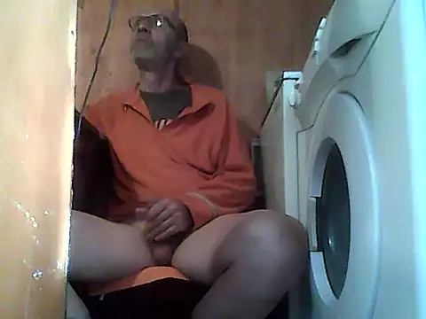 bartolik06 online show from October 2025 10:16:02 AM