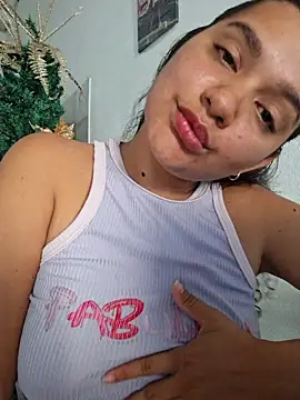 blerstefan1 online show from December 2025 06:36:01 PM