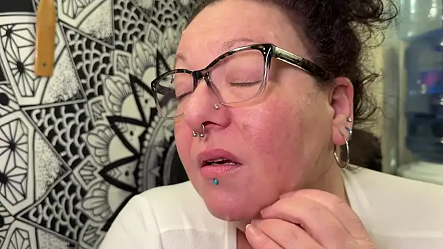 Miss Phat Booty online show from November 2025 02:39:02 AM