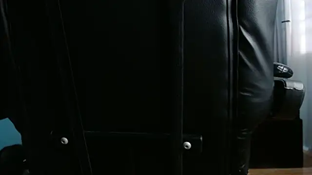 Yukikawaii online show from April 2026 04:30:01 AM