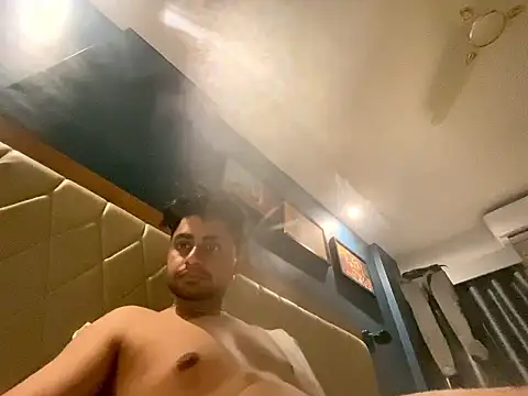 pops2r5 online show from November 2025 06:57:01 PM