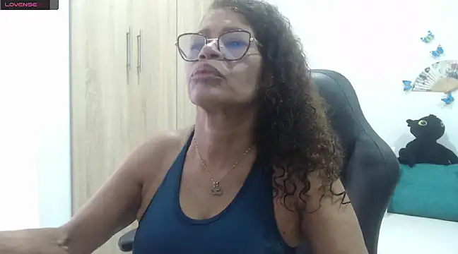 BustyMilf  online show from February 2025 11:44:02 AM