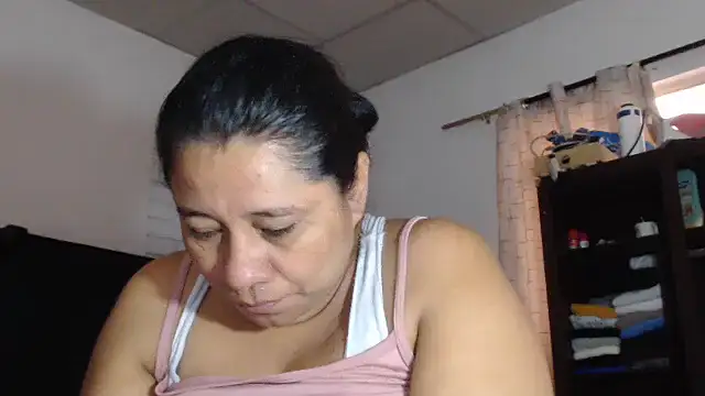 adrixxx38 online show from February 2026 06:04:02 PM