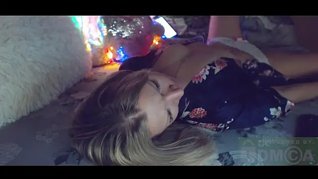 mimmi  online show from December 2024 10:08:02 PM