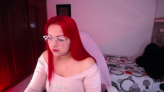 salomecastro  online show from September 2025 04:01:01 AM