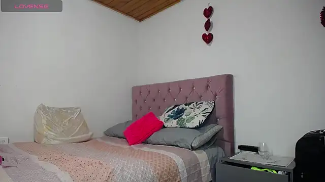 Snapshot of cristin_doll_ chatting on February 2025 05:30:01 PM cristin doll online show from February 2025 05:30:01 PM