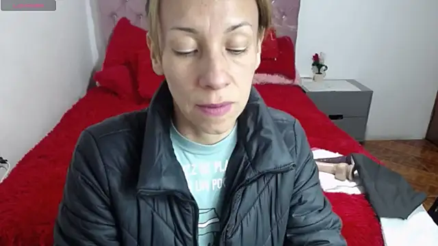 Snapshot of cristin_doll_ chatting on October 2025 09:15:02 PM cristin doll online show from October 2025 09:15:02 PM