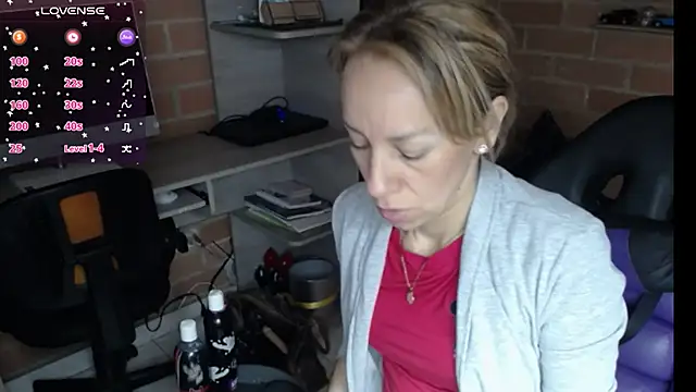 Snapshot of cristin_doll_ chatting on June 2026 02:08:02 PM cristin doll online show from June 2026 02:08:02 PM