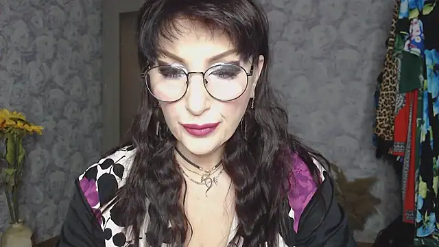 Snapshot of Aziza1 chatting on February 2026 12:32:02 PM Aziza1 online show from February 2026 12:32:02 PM