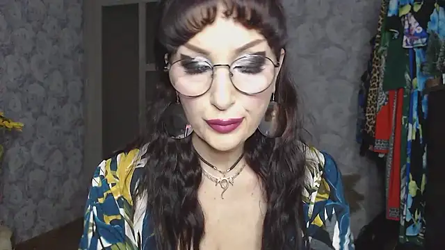 Snapshot of Aziza1 chatting on February 2026 01:50:02 PM Aziza1 online show from February 2026 01:50:02 PM