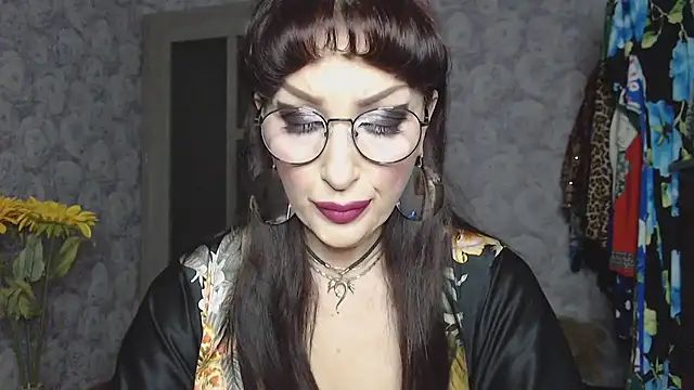 Snapshot of Aziza1 chatting on February 2026 02:16:02 PM Aziza1 online show from February 2026 02:16:02 PM