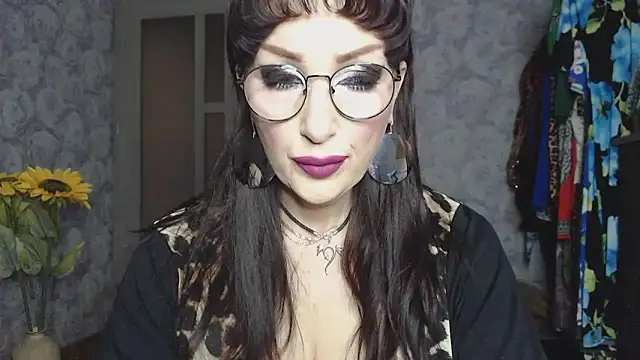 Snapshot of Aziza1 chatting on March 2026 01:13:02 PM Aziza1 online show from March 2026 01:13:02 PM