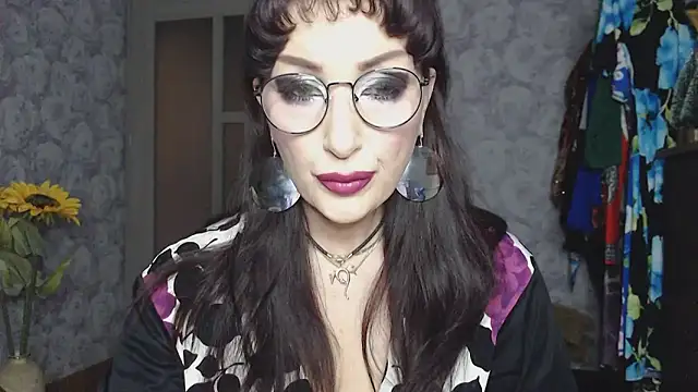 Snapshot of Aziza1 chatting on March 2026 01:17:02 PM Aziza1 online show from March 2026 01:17:02 PM