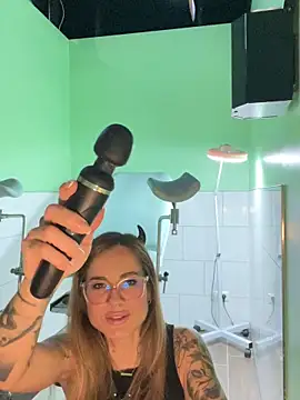 Etwas neugierig online show from February 2026 07:43:02 PM