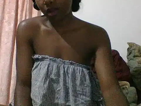 Snapshot of Hamie_sexy chatting on December 2025 05:59:01 AM Hamie sexy online show from December 2025 05:59:01 AM