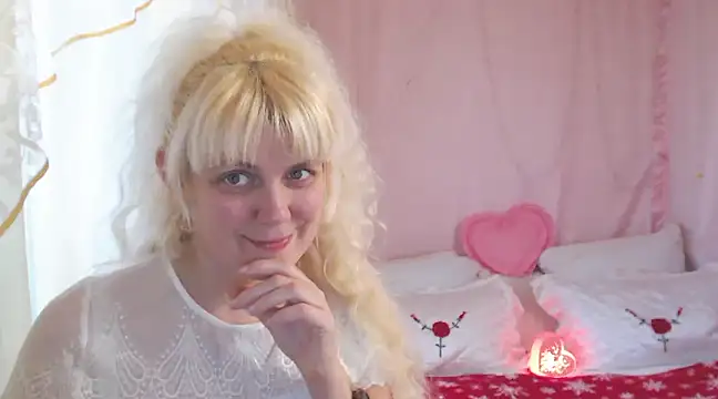 Snapshot of SunnySylvia chatting on January 2025 01:08:02 PM SunnySylvia online show from January 2025 01:08:02 PM