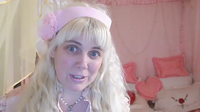 Snapshot of SunnySylvia chatting on February 2025 06:43:02 PM SunnySylvia online show from February 2025 06:43:02 PM