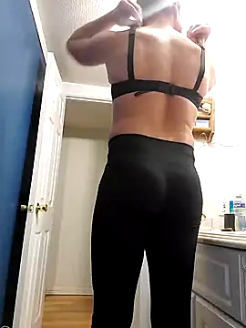 Snapshot of MaddyC6992 chatting on February 2025 12:49:01 AM MaddyC6992 online show from February 2025 12:49:01 AM