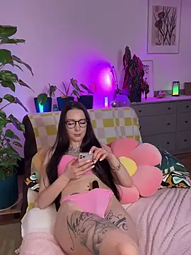 Trixie-Tainted online show from March 2025 01:06:02 PM