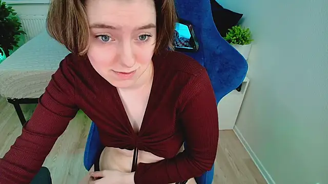 CranberryHot online show from September 2025 01:24:02 PM