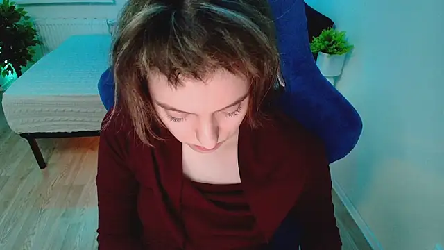 CranberryHot online show from September 2025 03:48:02 PM