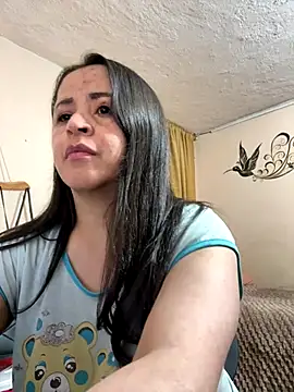 latinfemale online show from November 2025 01:27:01 AM