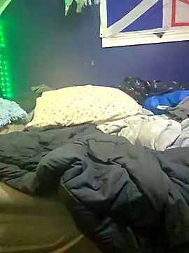 canadacockinme online show from December 2025 08:12:01 AM