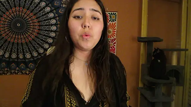 Snapshot of IntimateTales chatting on December 2024 08:55:01 PM IntimateTales online show from December 2024 08:55:01 PM