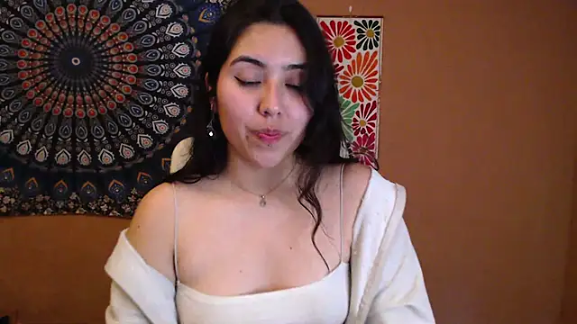 Snapshot of IntimateTales chatting on February 2025 05:39:02 PM IntimateTales online show from February 2025 05:39:02 PM