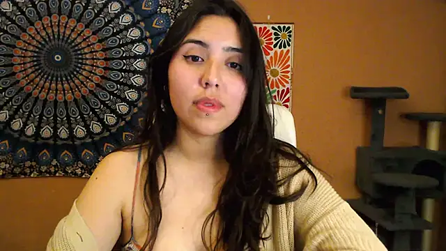 Snapshot of IntimateTales chatting on March 2025 06:39:02 PM IntimateTales online show from March 2025 06:39:02 PM