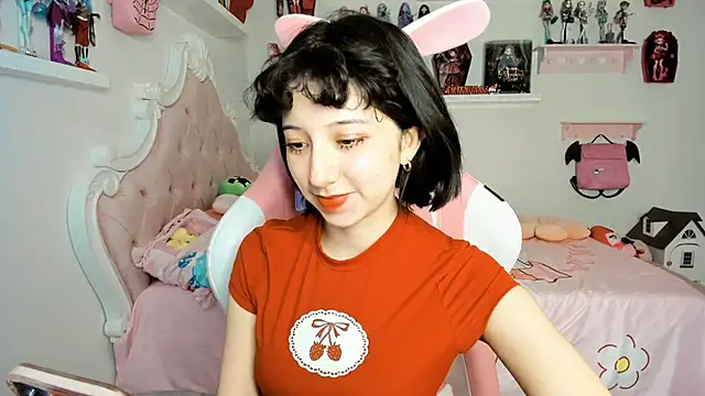 Snapshot of cherrycute chatting on November 2025 08:39:02 AM cherrycute online show from November 2025 08:39:02 AM