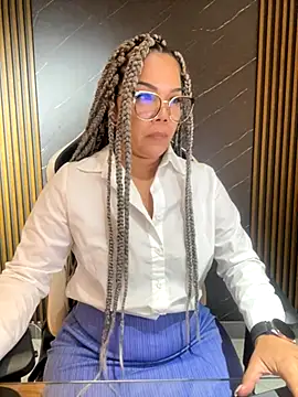 KellyBrooklyn  online show from October 2025 01:11:01 PM