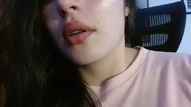 Snapshot of Honey_Aynur20 chatting on October 2025 06:34:01 PM Honey Aynur20 online show from October 2025 06:34:01 PM